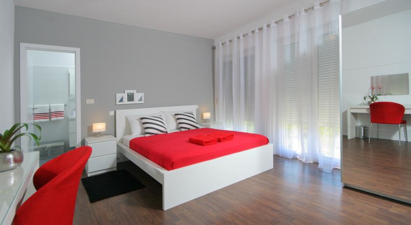 Charm Apartments And Rooms Trogir Quarto foto