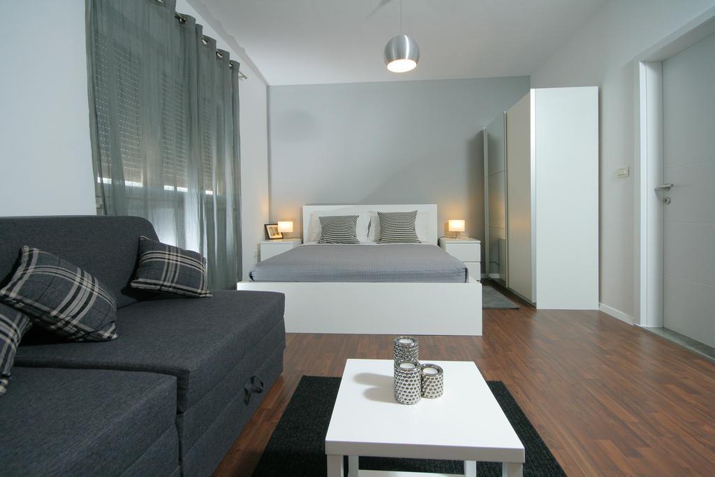 Charm Apartments And Rooms Trogir Quarto foto